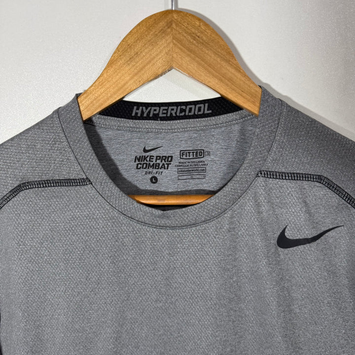 NIKE PRO COMBAT FITTED HYPERCOOL SPORT TSHIRT GREY COLOUR