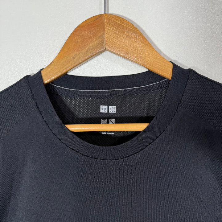 UNIQLO RUNNING SPORT TSHIRT BLACK COLOUR
