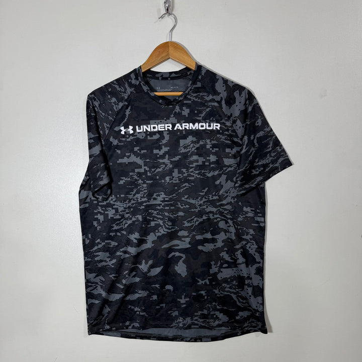 UNDER ARMOUR HEATGEAR  CAMOUFLAGE SPORT TSHIRT