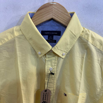 TOMMY HILFIGER CLASSIC FIT BUTTON DOWN HALF SLEEVES CASUAL SHIRT - JS BROTHERS 