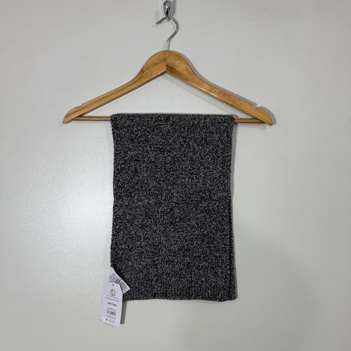 TIME AND TRUE SCARF BRAND NEW