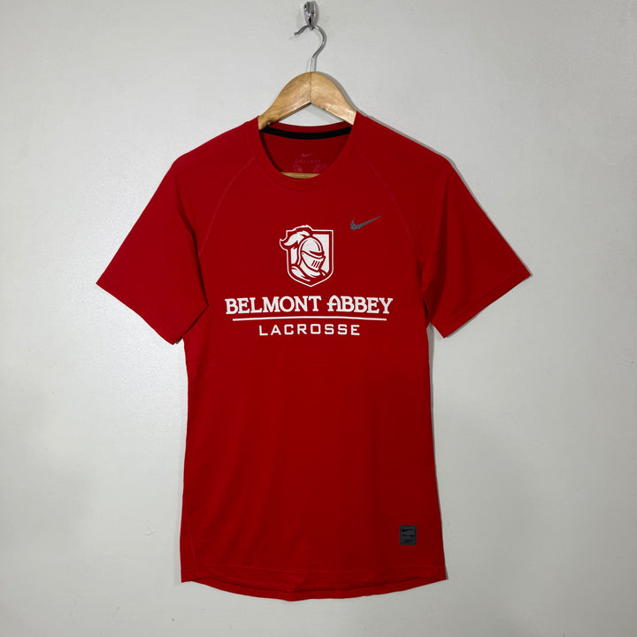 NIKE DRI FIT FITTED SPORT TSHIRT