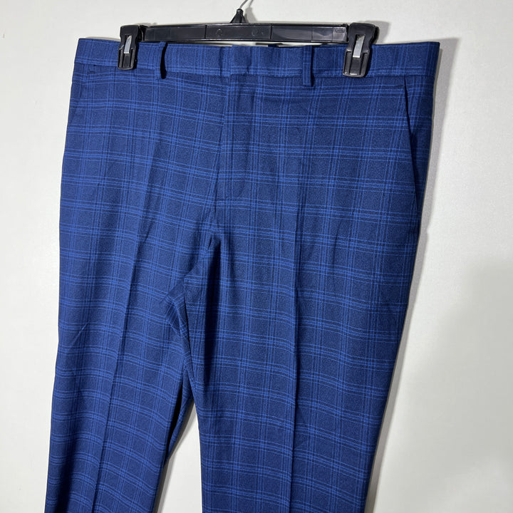 PERRY ELLIS PORTFOLIO SLIM FIT CHECKERED DRESS PANT WITH STRETCH
