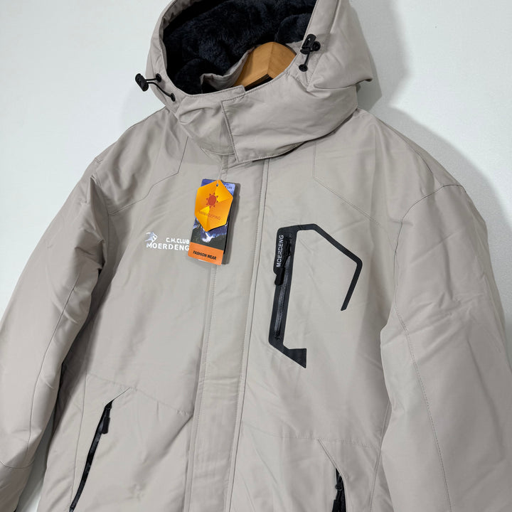 MOERDENG WARM KEEPING SOFT SHELL WINDBREAKER JACKET INNER SHERPA LINNED BRAND NEW WITH DETACHABLE HOOD