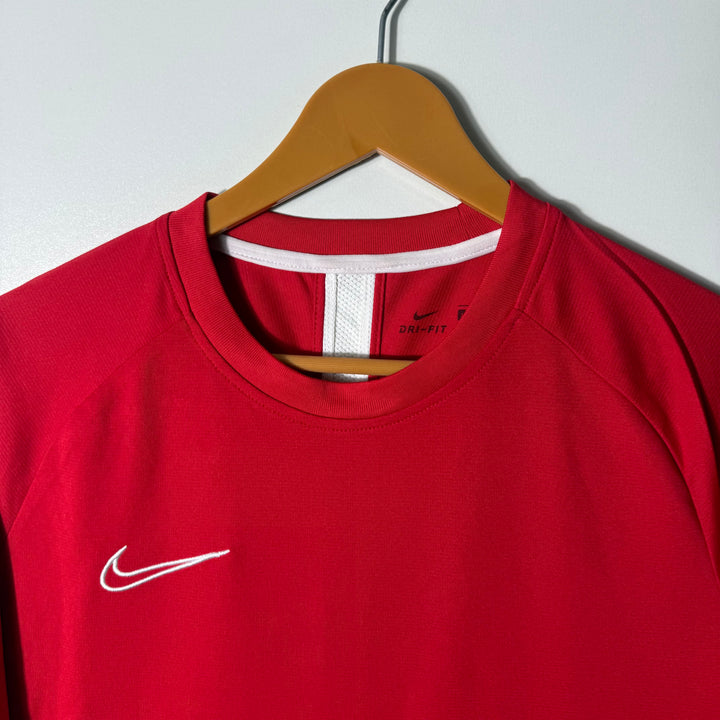 NIKE DRI FIT SPORT TSHIRT