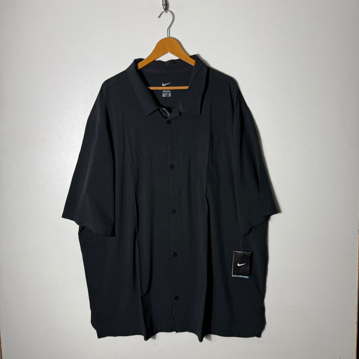 NIKE DRI FIT PERFORMANCE HALF SLEEVES SHIRT BRAND NEW WITH STRETCH