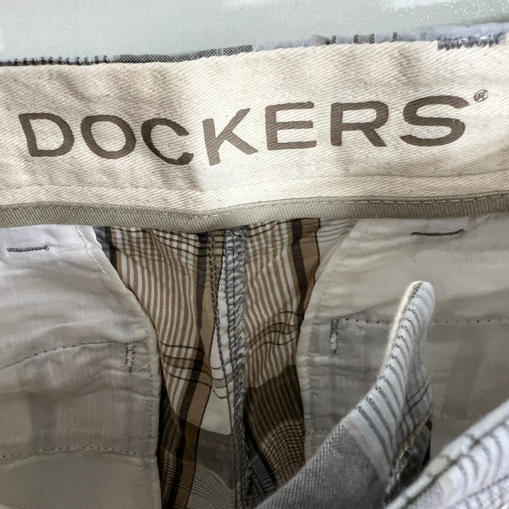DOCKERS CHECKERED COTTON SHORT BRAND NEW