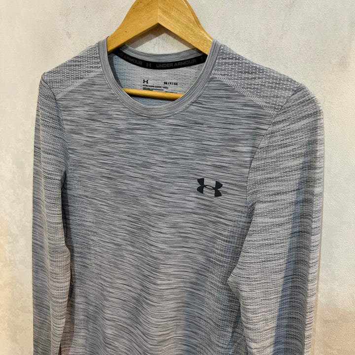 UNDER ARMOUR HEATGEAR FITTED LONG SLEEVES SPORT TSHIRT