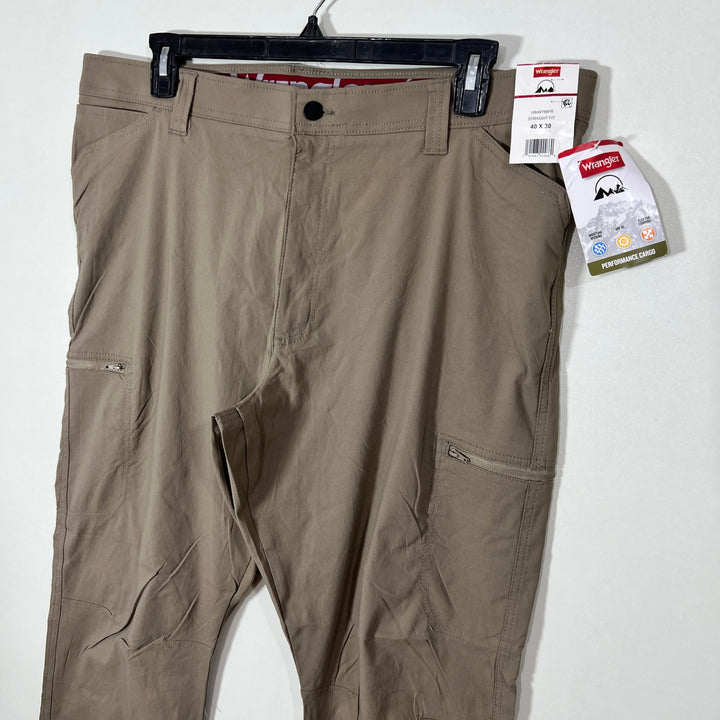 WRANGLER STRAIGHT FIT COMFORT FLEX WAISTBAND PERFORMANCE CARGO PANT BRAND NEW WITH STRETCH