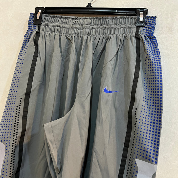 NIKE LONG LENGHT ULTRA LIGHT WEIGHT PARACHUTE SHORT