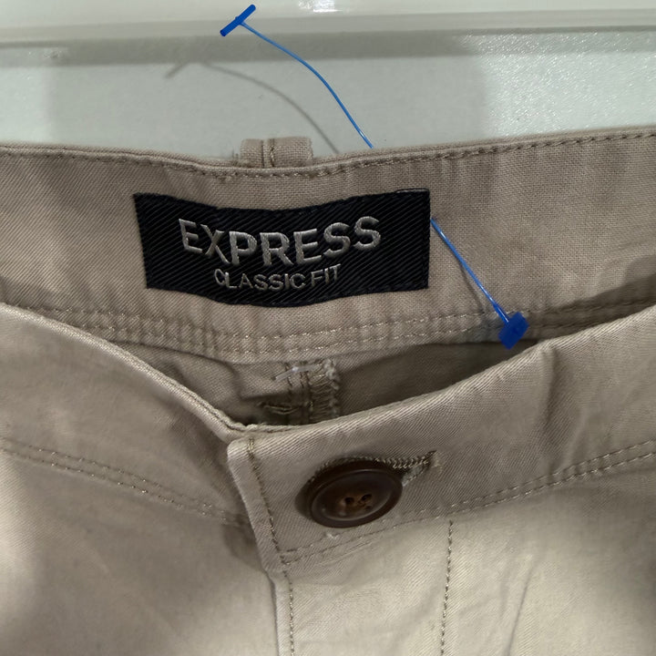 EXPRESS COTTON SHORT BRAND NEW WITH STRETCH