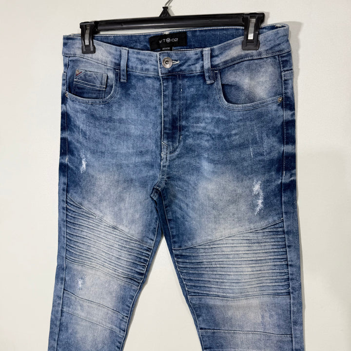 WT02 SKINNY FIT RIPPED JEANS WITH STRETCH