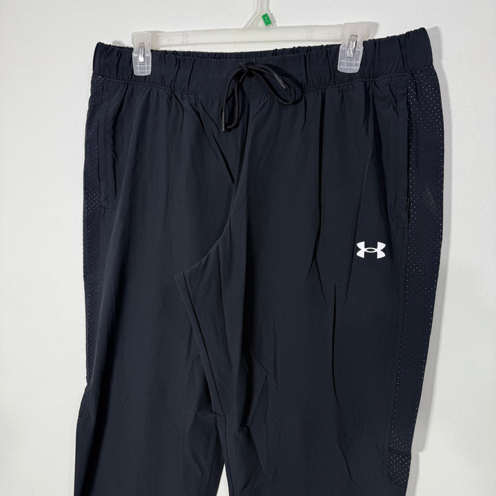 UNDER ARMOUR HYBRID PARACHUTE SPORT TROUSER BLACK COLOUR WITH SIDE ZIP POCKETS