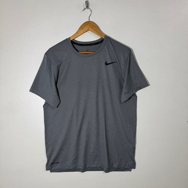NIKE DRI FIT STANDARD FIT SPORT TSHIRT GREY COLOUR