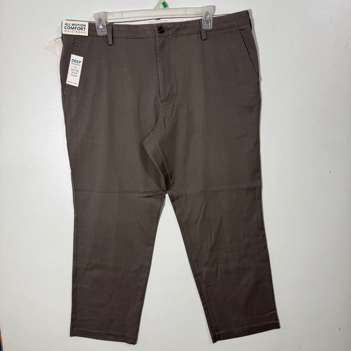 DOCKERS CLASSIC FIT EASY KHAKI STRETCH FOR COMFORT PERFORMANCE ALL MOTION COMFORT WAISTBAND NO WRINKLE COTTON CHINO PANT BRAND NEW WITH STRETCH