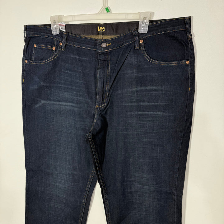 LEE RELAXED FIT STRAIGHT LEG DENIM PANT BRAND NEW WITH STRETCH