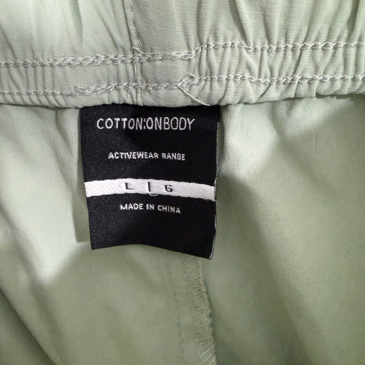 COTTON ON ACTIVE WEAR CARGO PERFORMANCE SHORT WITH STRETCH