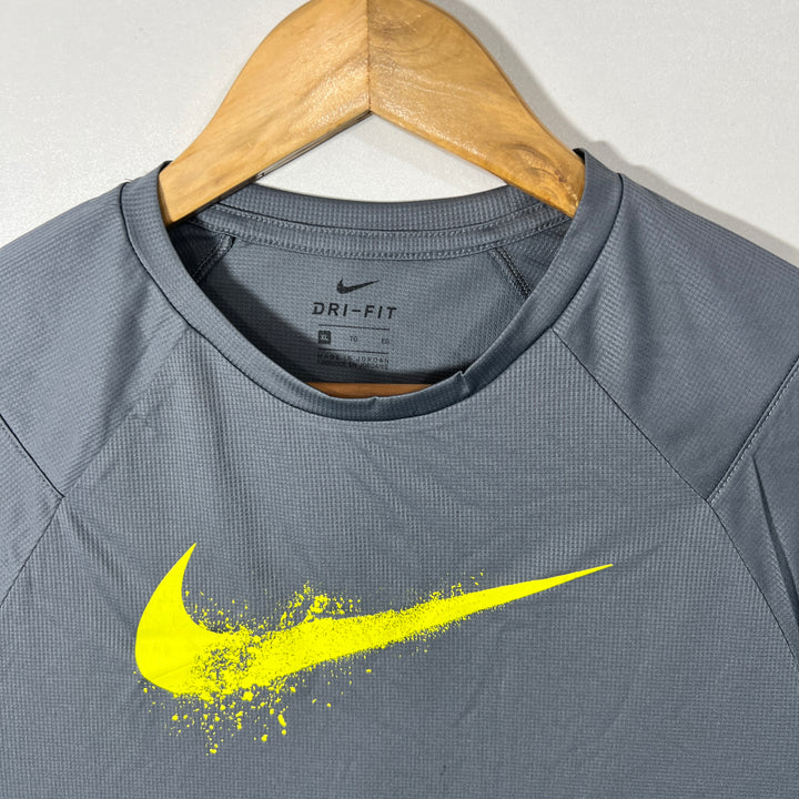 NIKE DRI FIT SPORT TSHIRT