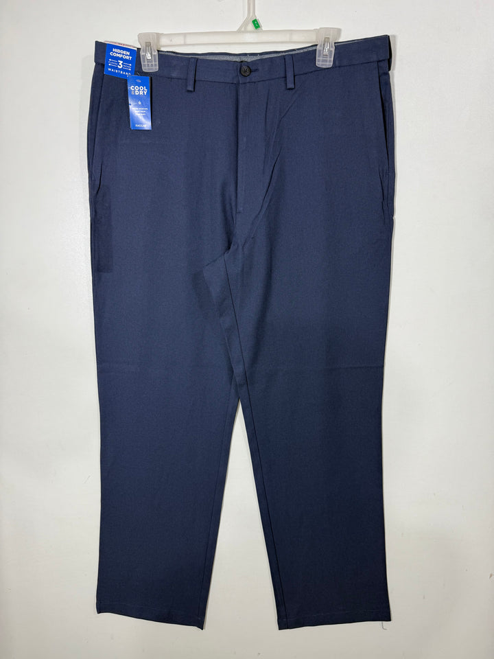 HAGGAR CLASSIC FIT COOL RIGHT PERFORMANCE FLEX MACHINE WASHABLE DRESS PANT BRAND NEW WITH STRETCH