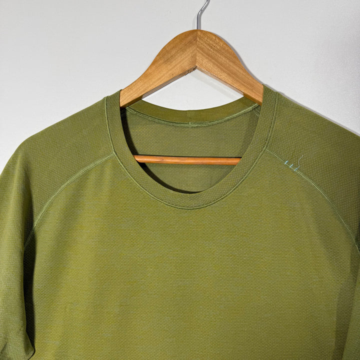 LULULEMON SPORT TSHIRT