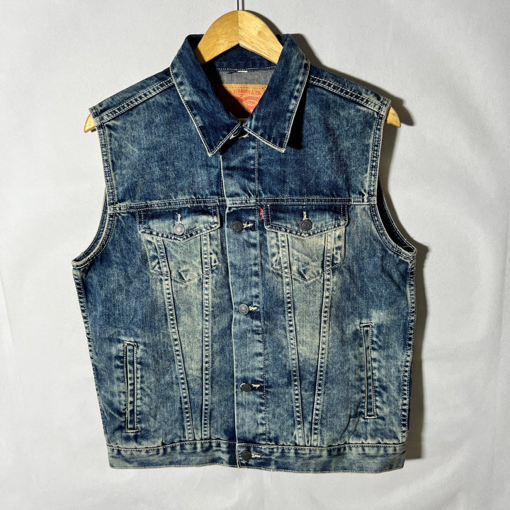 LEVIS SLEEVES LESS DENIM JACKET