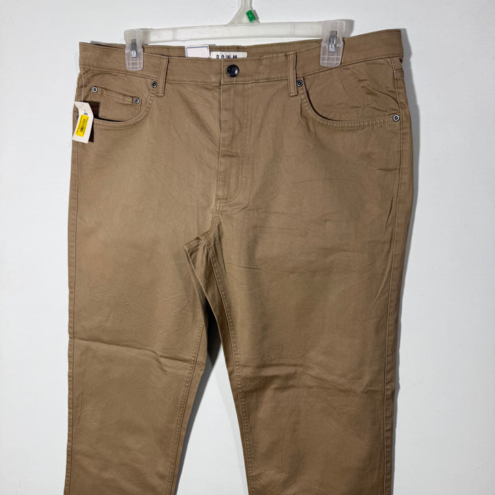 ROWM STRAIGHT FIT COTTON JEANS BRAND NEW WITH STRETCH