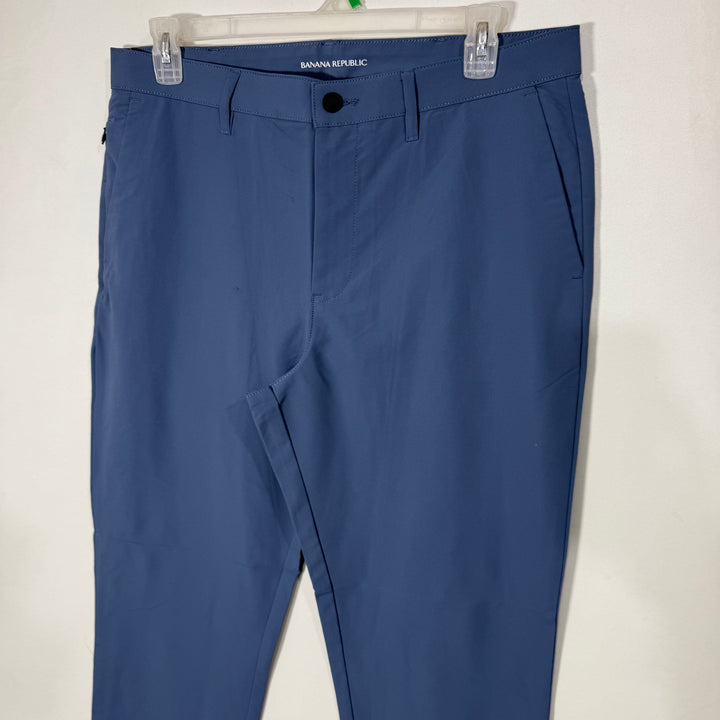 BANANA REPUBLIC SLIM FIT PERFORMANCE PANT WITH STRETCH