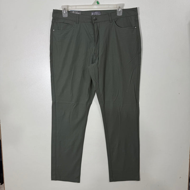 MEMBERS MARK SLIM FIT PERFORMANCE PANT BRAND NEW WITH STRETCH
