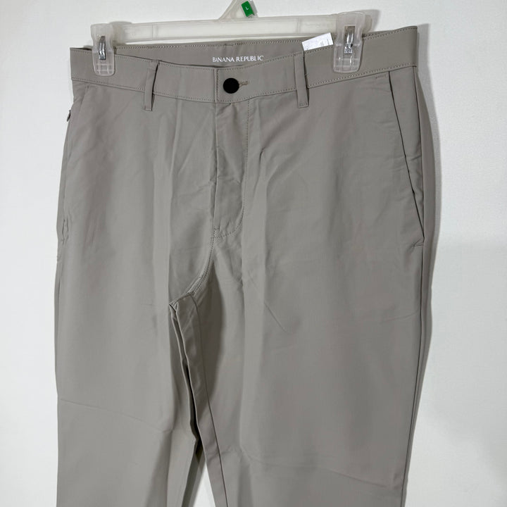 BANANA REPUBLIC SLIM FIT PERFORMANCE PANT WITH STRETCH