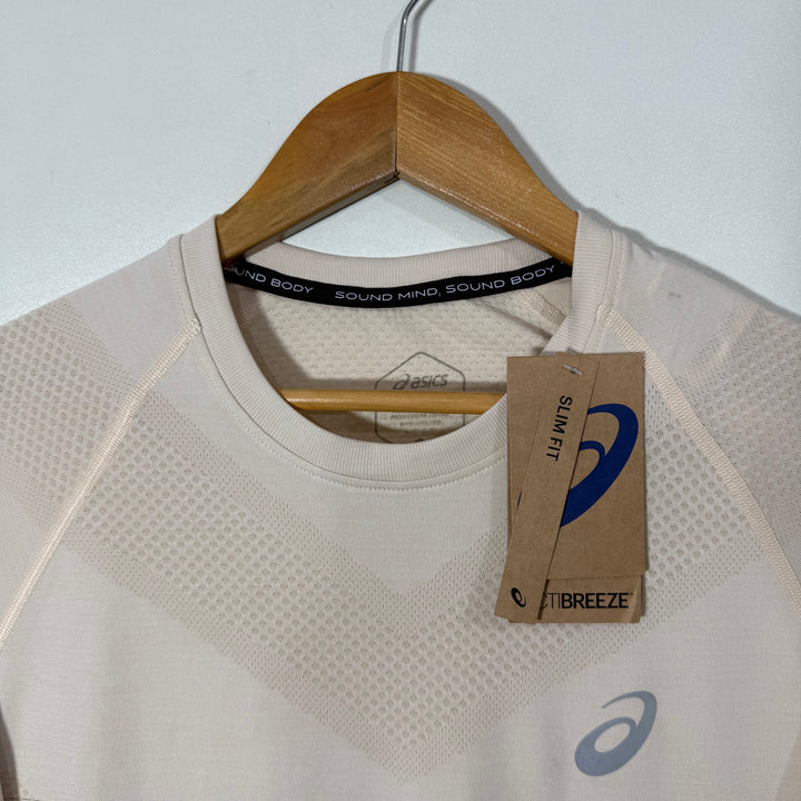 ASICS SPORT TSHIRT BRAND NEW