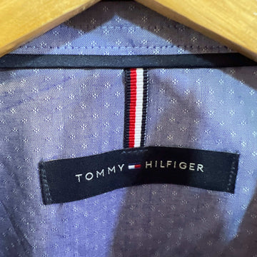 TOMMY HILFIGER REGULAR FIT WRINKLE RESISTANT SEMI FORMAL SHIRT WITH STRETCH - JS BROTHERS 