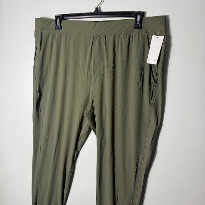 ALL IN MOTION HYBRID TROUSER BRAND NEW WITH STRETCH