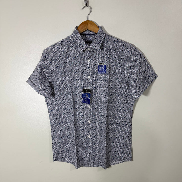 APT.9 STANDARD FIT PERFORMANCE HALF SLEEVES SHIRT BRAND NEW WITH STRETCH