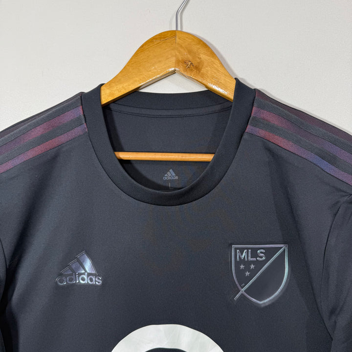 ADIDAS AEROREADY SPORT TSHIRT