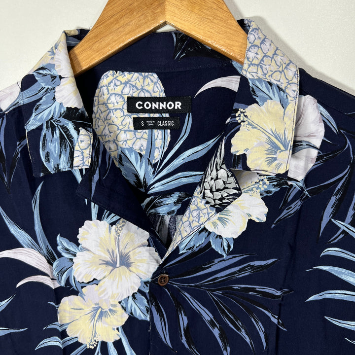 CONNOR CLASSIC FIT SAFARI COLLAR HALF SLEEVES HAWAI SHIRT BRAND NEW