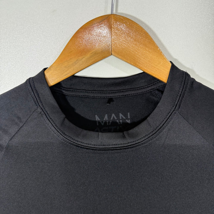 BOOHOOMAN ACTIVE SPORT TSHIRT BRAND NEW BLACK COLOUR