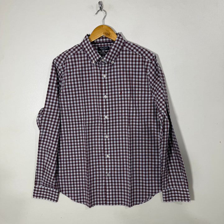 NAUTICA CLASSIC FIT BUTTON DOWN COTTON CHECKERED SHIRT