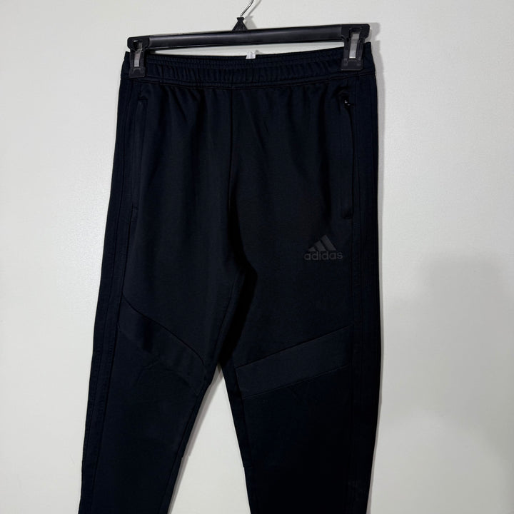 ADIDAS AEROREADY SPORT TROUSER WITH SIDE ZIP POCKETS BLACK COLOUR