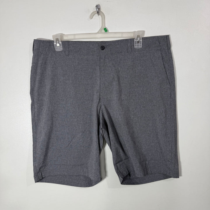 BEN HOGAN PERFORMANCE SHORT BRAND NEW WITH STRETCH