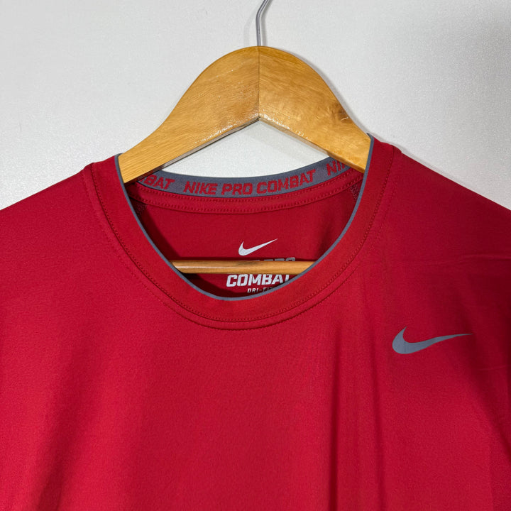 NIKE PRO COMBAT FITTED SPORT TSHIRT