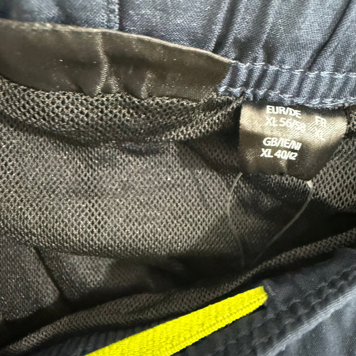 CRIVIT HYBRID TRAINING SPORT SHORT BRAND NEW WITH BACK ZIP POCKETS BLUE COLOUR