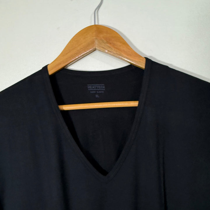 UNIQLO SOFT TOUCH V NECK COTTON TSHIRT BLACK COLOUR