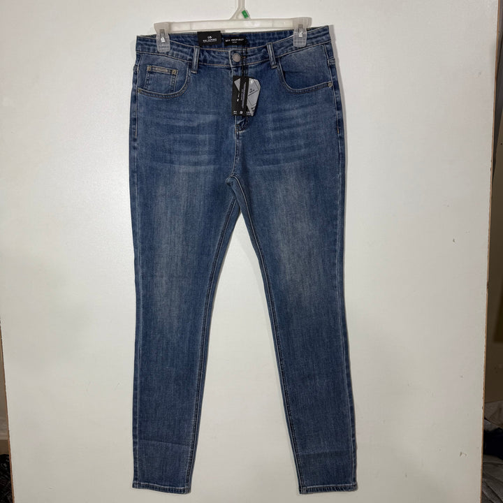 BEE INSPIRED SLIM FIT DENIM PANT BRAND NEW WITH STRETCH