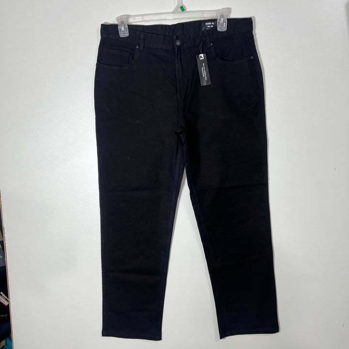 TU STRAIGHT FIT DENIM PANT BRAND NEW WITH STRETCH