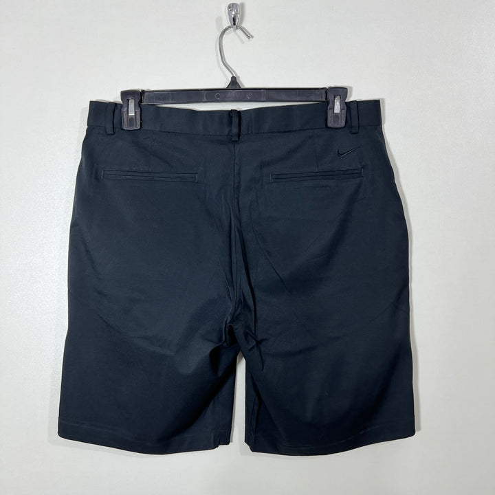 NIKE STANDARD FIT GOLF SHORT