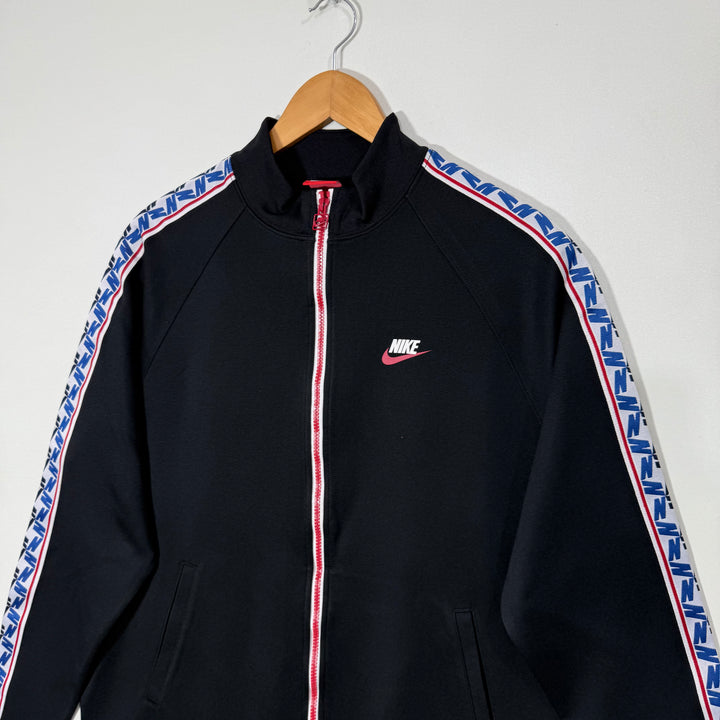 NIKE SPORT JACKET BLACK COLOUR