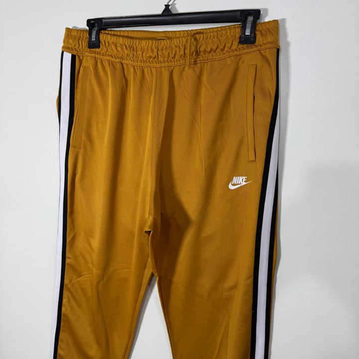 NIKE STRAIGHT FIT SPORT TROUSER