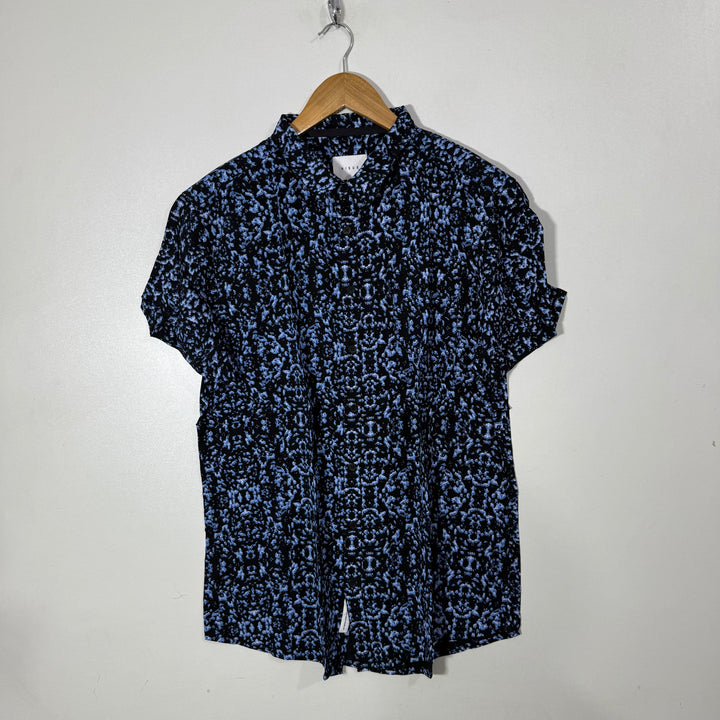 NIQUE SLIM FIT HALF SLEEVES SHIRT