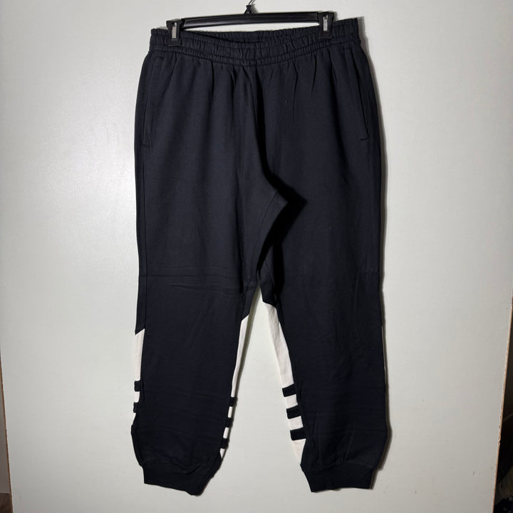 ADIDAS ORIGINALS LOOSE FIT  FLEECE TROUSER BRAND NEW BLACK COLOUR