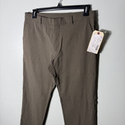 TOMMY HILFIGER STRAIGHT FIT PERFORMANCE PANT BRAND NEW WITH STRETCH